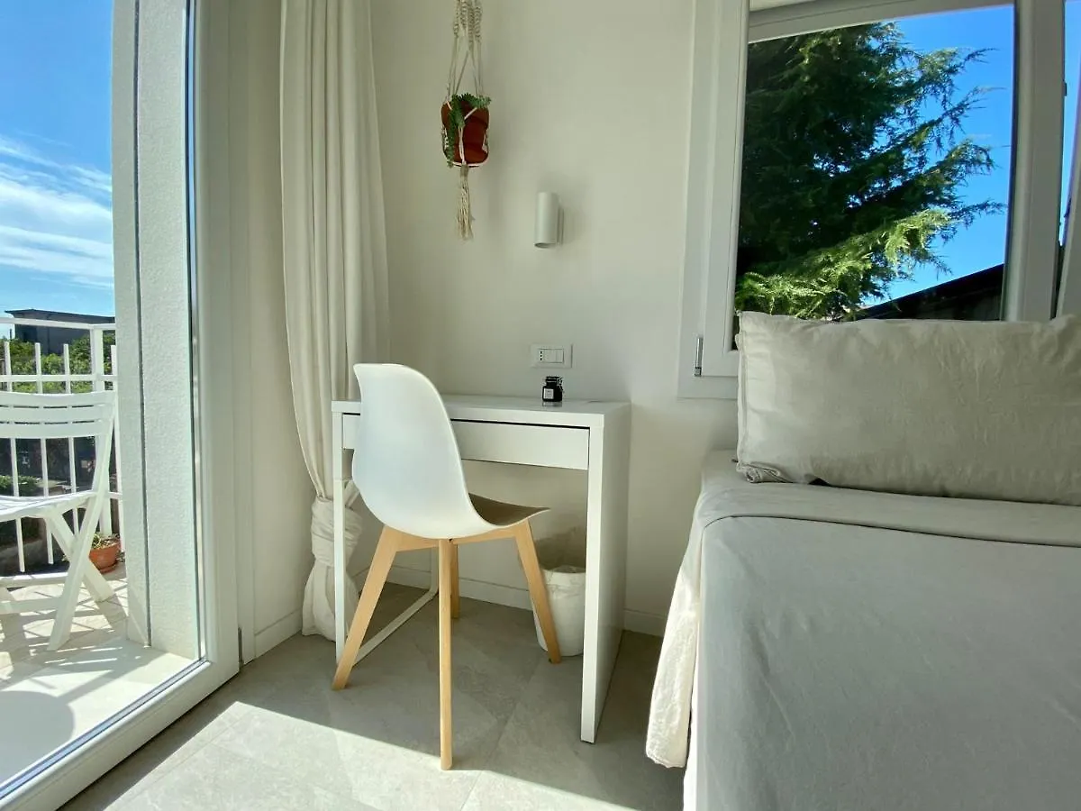 Alojamento de Acomodação e Pequeno-almoço Pathos Guest House Quarto dʼAltino Itália