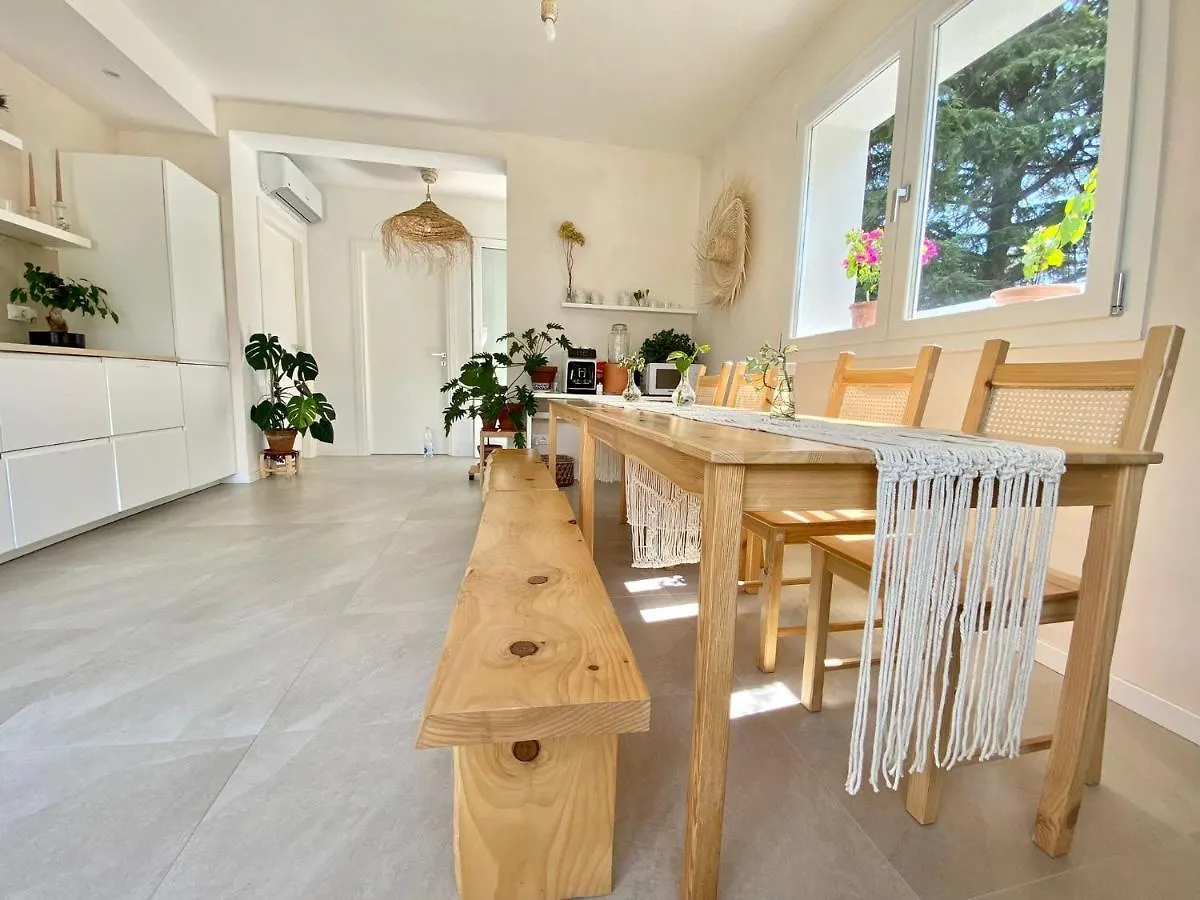 Alojamento de Acomodação e Pequeno-almoço Pathos Guest House Quarto dʼAltino Itália