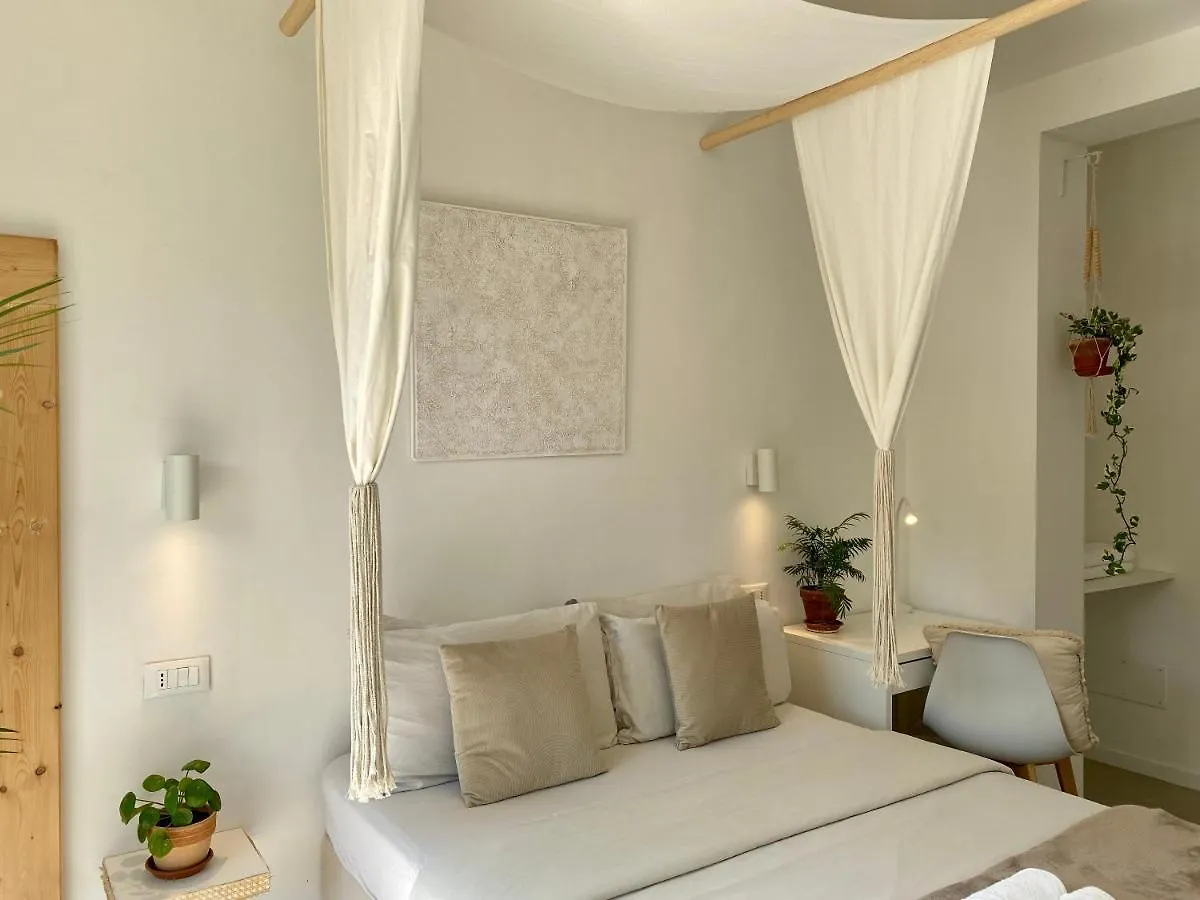 Pathos Guest House Quarto dʼAltino Itália
